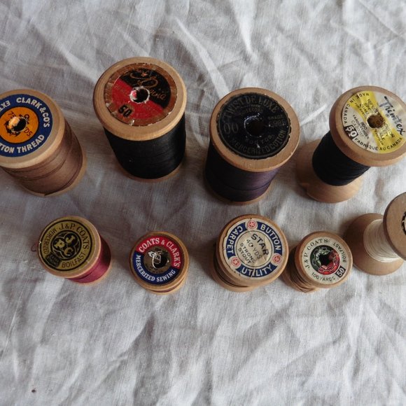 Vintage Wooden Spools of Sewing Thread (Lot of 9 spools) - Picture 3 of 5